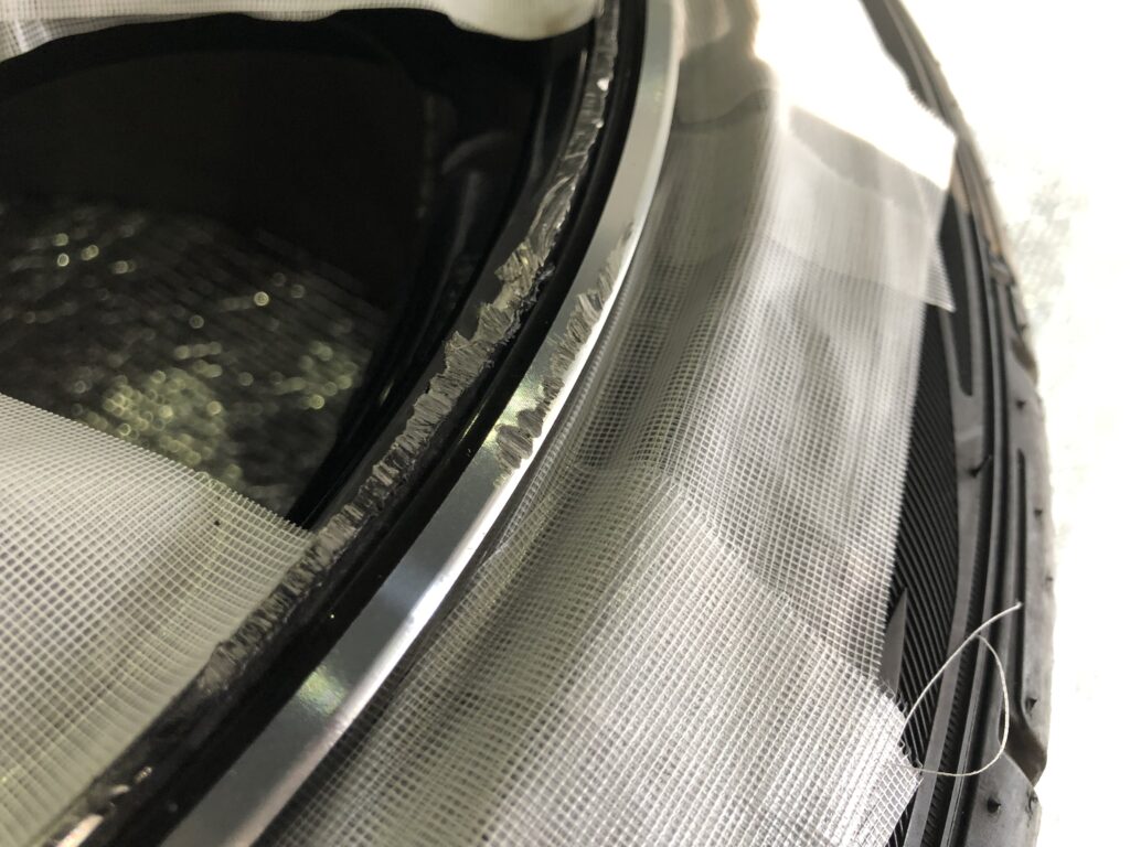 BMW 335 ADVAN Racing 縁石でついたリムのガリ傷｜大阪・門真 LIT DETAIL
