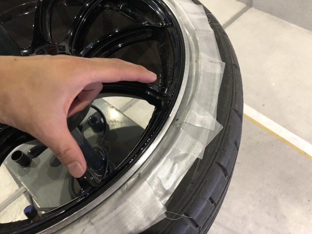 BMW 335 ADVAN Racing 中間研磨後にインナーリムを塗装｜大阪・門真 LIT DETAIL