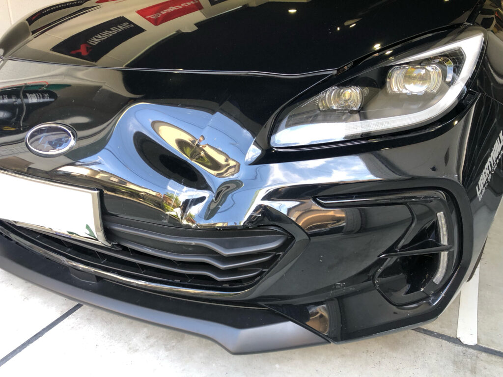スバル BRZ 事故で損傷した前まわり｜大阪・門真 LIT DETAIL