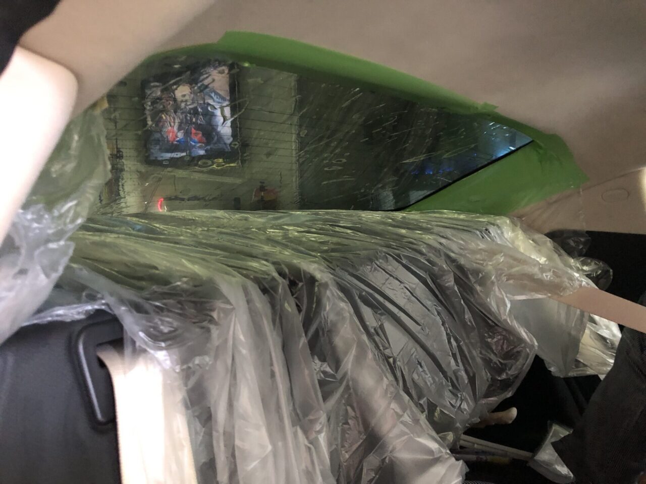 マセラティ ギブリのカーフィルム施工中｜LIT DETAIL