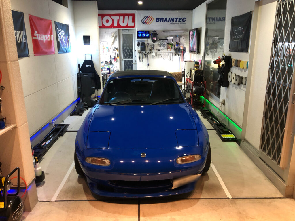 エキマニ交換を終えたマツダ ユーノスロードスター｜大阪・門真 LIT DETAIL