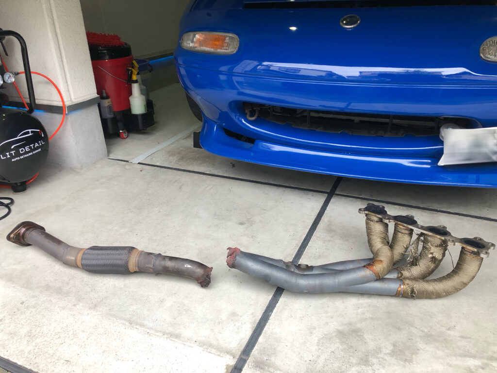 マツダ ユーノスロードスター 錆と腐食で折れたエキマニの集合部｜大阪・門真 LIT DETAIL