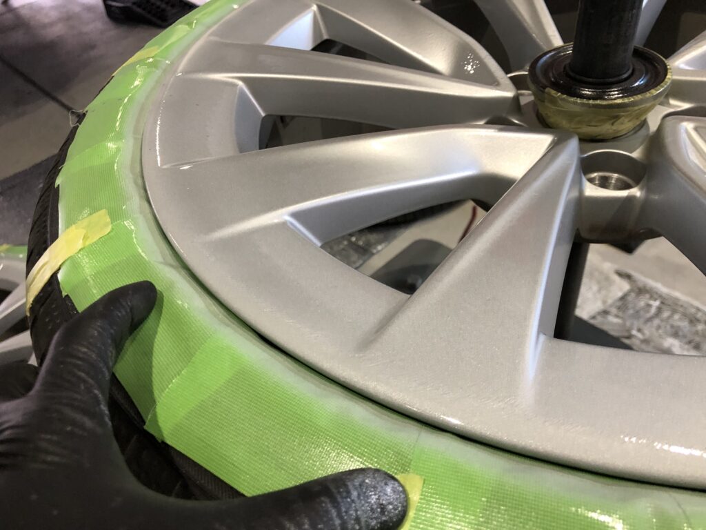 テスラ モデル3 クリア塗装とポリッシュで仕上げたホイール|大阪・門真 LIT DETAIL