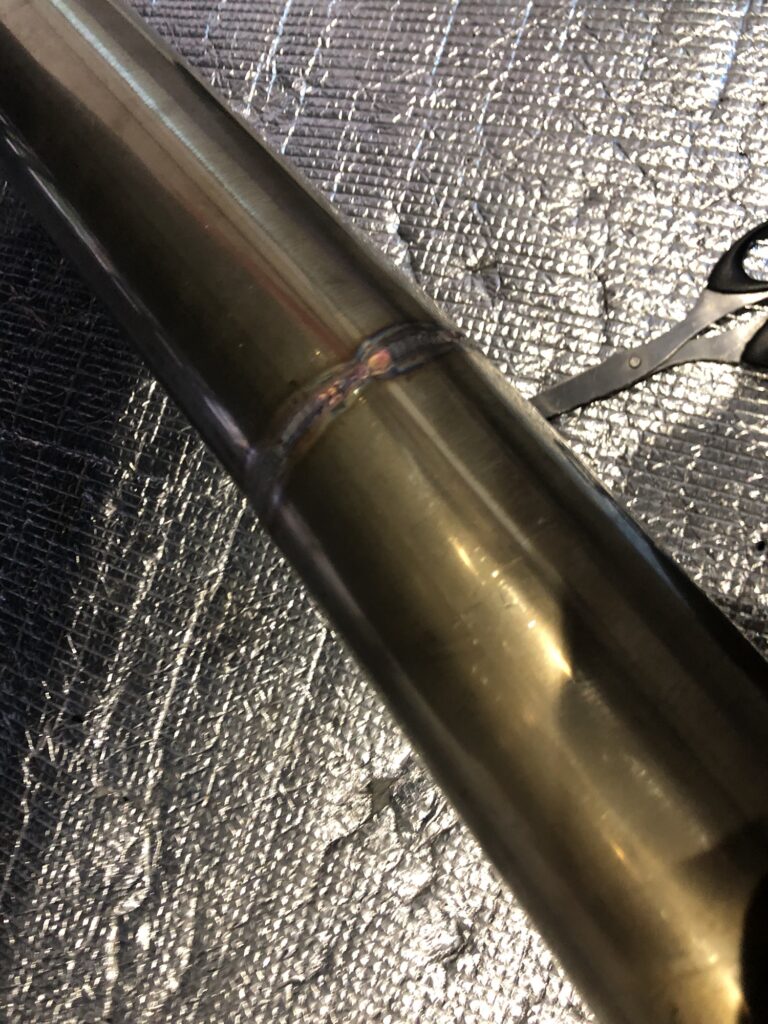 トヨタ ソアラ センターパイプを2.5度上向きに再溶接|大阪・門真 LIT DETAIL