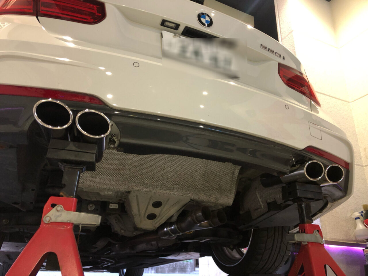 BMW F31 3ツーリング ワンオフマフラー製作 痺れるストレートリアピース 迫力の左右4本出しエンド｜東大阪より