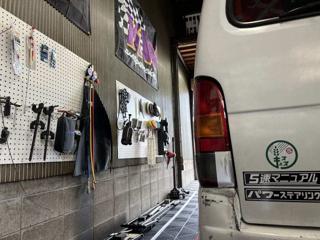 スズキ エブリイワゴン 割れたテールレンズとヘッドライトの修理｜大阪・門真 LIT DETAIL