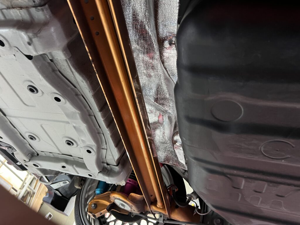 ダイハツ ウェイク 車体下のアクスル上のわずかなスペース｜大阪・門真 LIT DETAIL