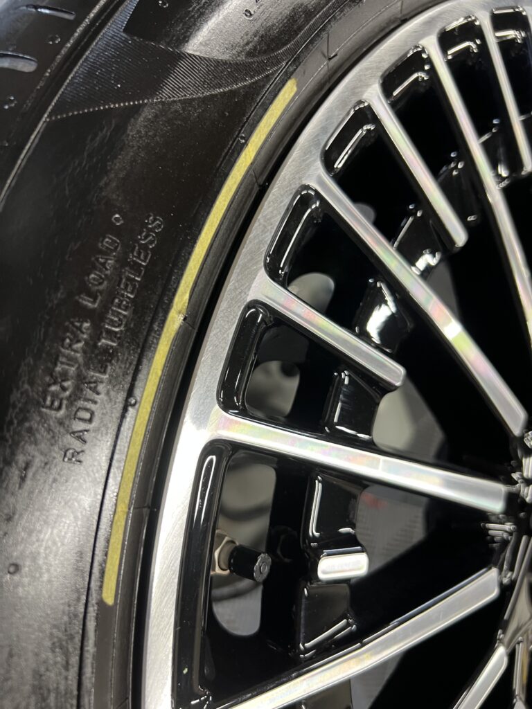 メルセデス・ベンツ EQB ホイールのガリ傷 研磨リペア後｜大阪・門真 LIT DETAIL