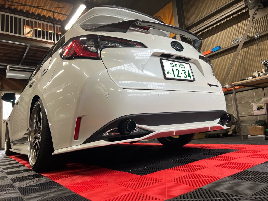 純正バンパー加工とワンオフマフラーで仕上げたトヨタ カローラツーリング｜大阪・門真 LIT DETAIL