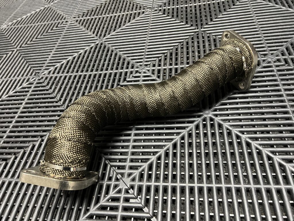 GR86 エキマニのバンテージを半分ずつ重ねて均等に巻く｜大阪・門真 LIT DETAIL