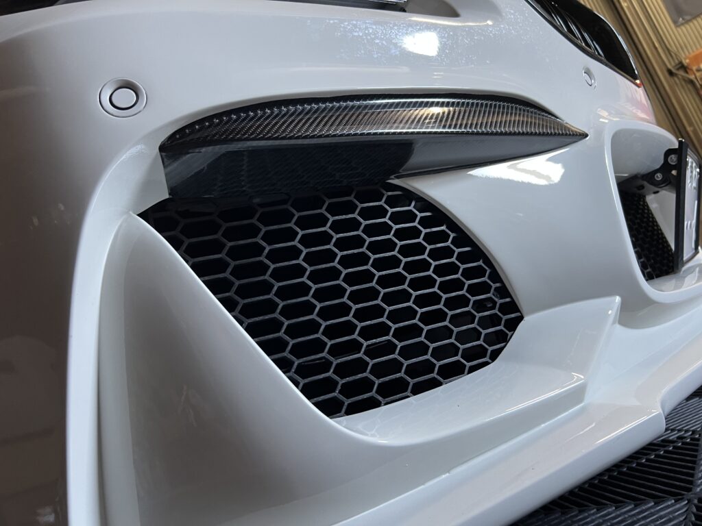 BMW 6シリーズ グランクーペ フロントバンパーの一部だけをカーボン調ラッピング|大阪・門真 LIT DETAIL
