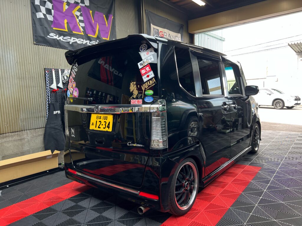 ホンダ N-BOX カスタム リアゲート マーキング施工前｜大阪・門真 LIT DETAIL