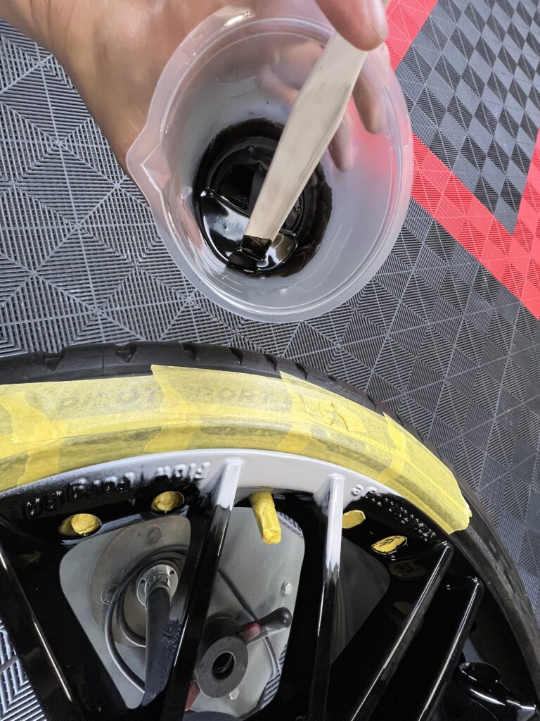 AMG Cクラス 鍛造ホイール 調色した近似色でボカシ塗装|大阪・門真 LIT DETAIL