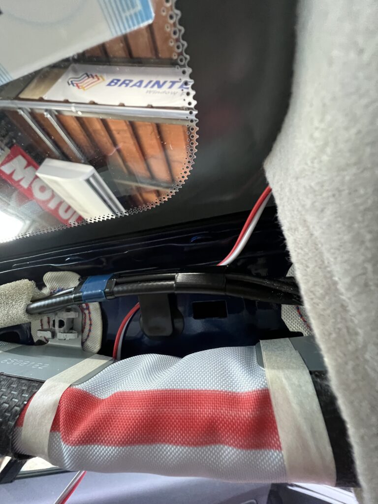 エアバッグが作動しても安全な配線位置を確認｜大阪・門真 LIT DETAIL