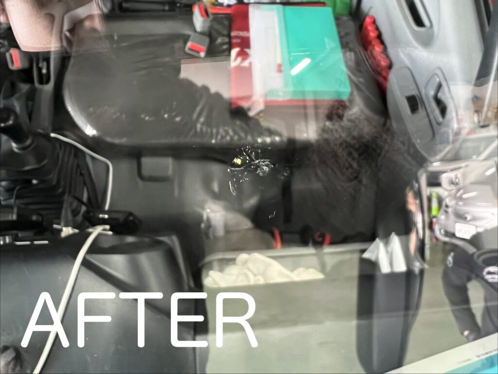 飛び石キズのリペア完了後のトラックのフロントガラス｜大阪・門真 LIT DETAIL