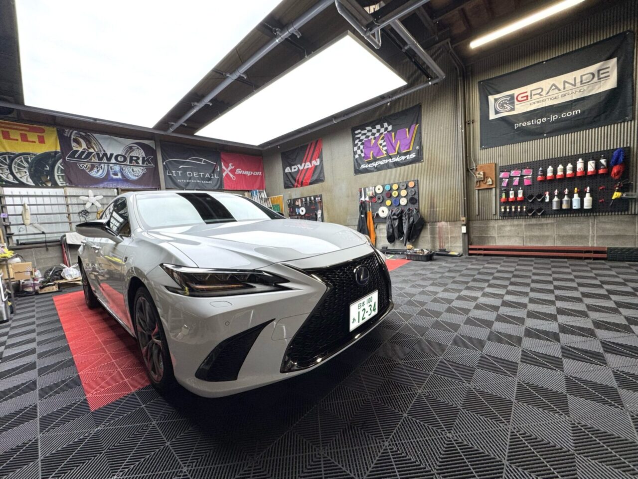 大阪おすすめ 門真のLIT DETAIL LEXUS ES ガラスコーティング施工