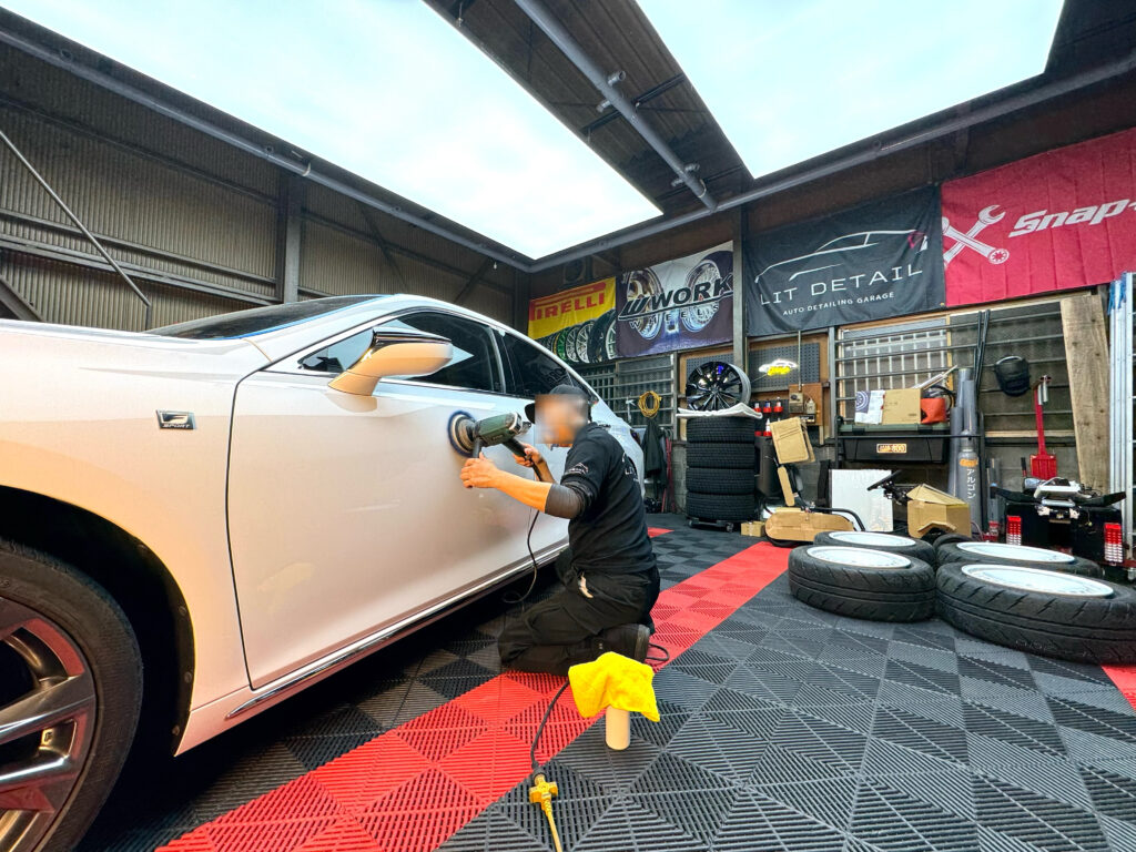 レクサス ESセダンの塗装を研磨して艶を引き出す|大阪・門真 LIT DETAIL