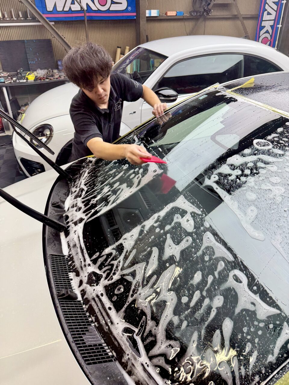 大阪・門真のLIT DETAILで施工したフロントガラスのプロテクションフィルム