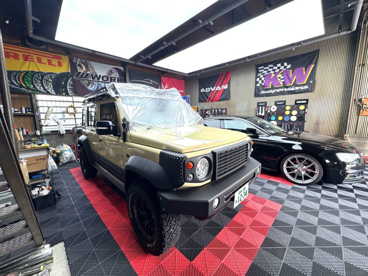 ボンネットラッピング施工前のスズキ ジムニーノマド｜大阪・門真 LIT DETAIL