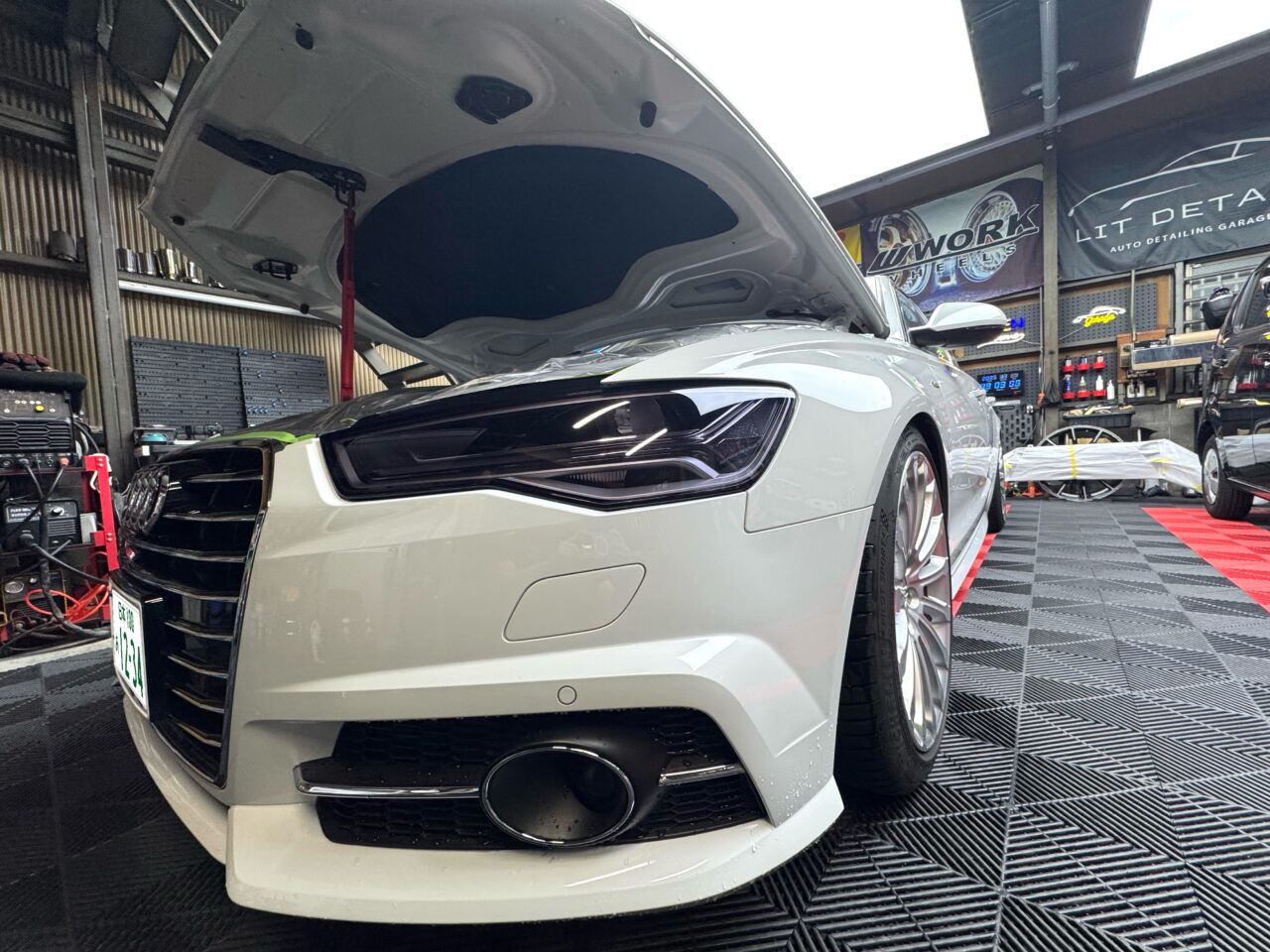 アウディ A6 アバント ヘッドライトにSTEK ダイノシェード（スモークPPF）施工後｜大阪・門真 LIT DETAIL